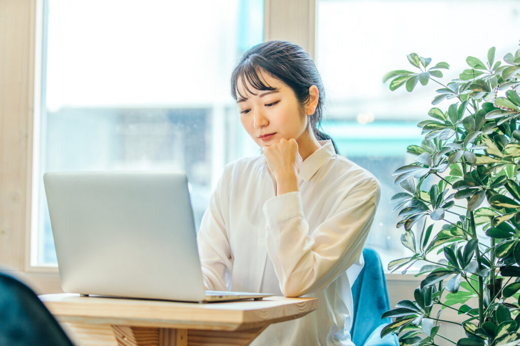 女性が悩む写真